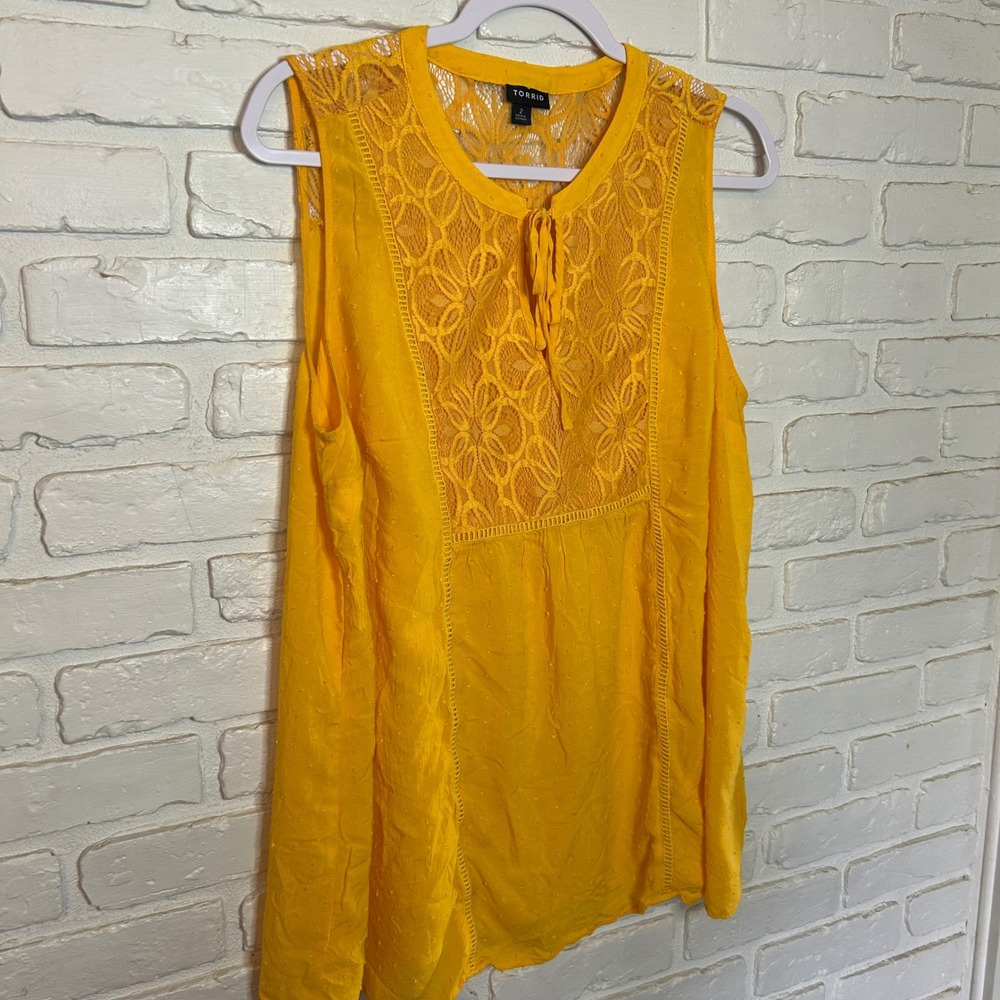Torrid Size 2 Sunshine Yellow Lace‎ Flowy Tank Top Women's Size 2X - Picture 2 of 6